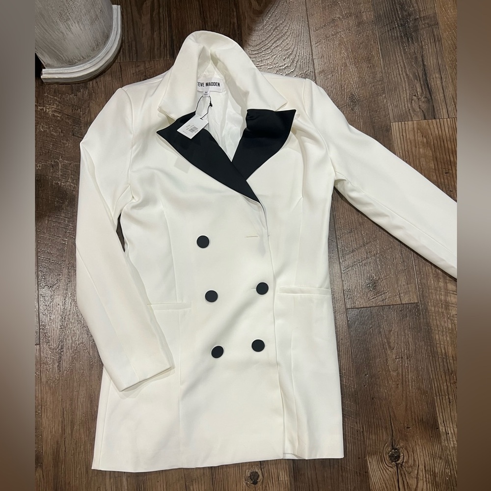 Steve Madden White Double-Breasted Blazer with Black Lapel